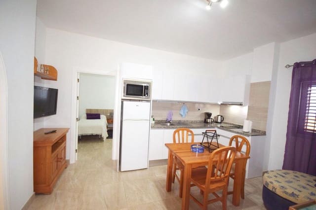 Appartement de 1 chambre à louer à Cruce de Arinaga, Agüimes - 850 € (Ref: 9949764)