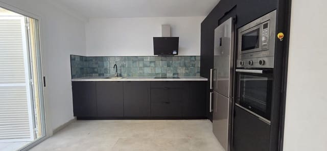 2 soveværelse Rækkehus til salg i San Bartolomé de Tirajana med garage - € 379.000 (Ref: 9949765)