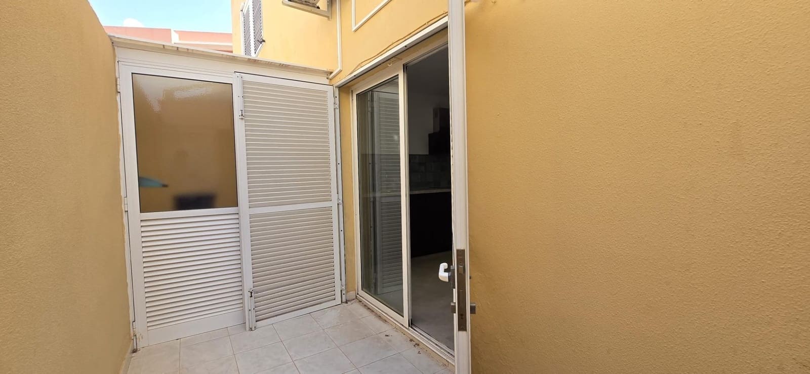 2 soveværelse Rækkehus til salg i San Bartolome de Tirajana med garage - € 379.000 (Ref: 9949765)