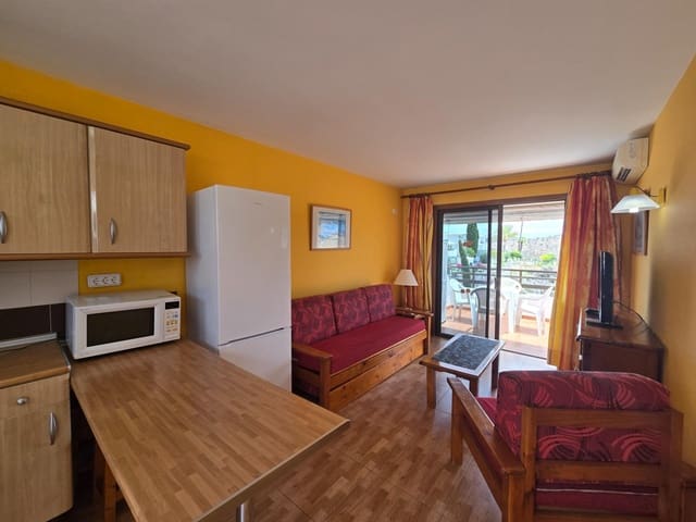 1 sovrum Lägenhet att hyra i Puerto Rico, Mogán med pool - 1 000 € (Ref: 9955939)