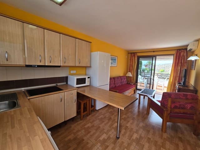 1 sovrum Lägenhet att hyra i Puerto Rico, Mogán med pool - 1 000 € (Ref: 9955939)