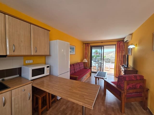 1 sovrum Lägenhet att hyra i Puerto Rico, Mogán med pool - 1 000 € (Ref: 9955939)