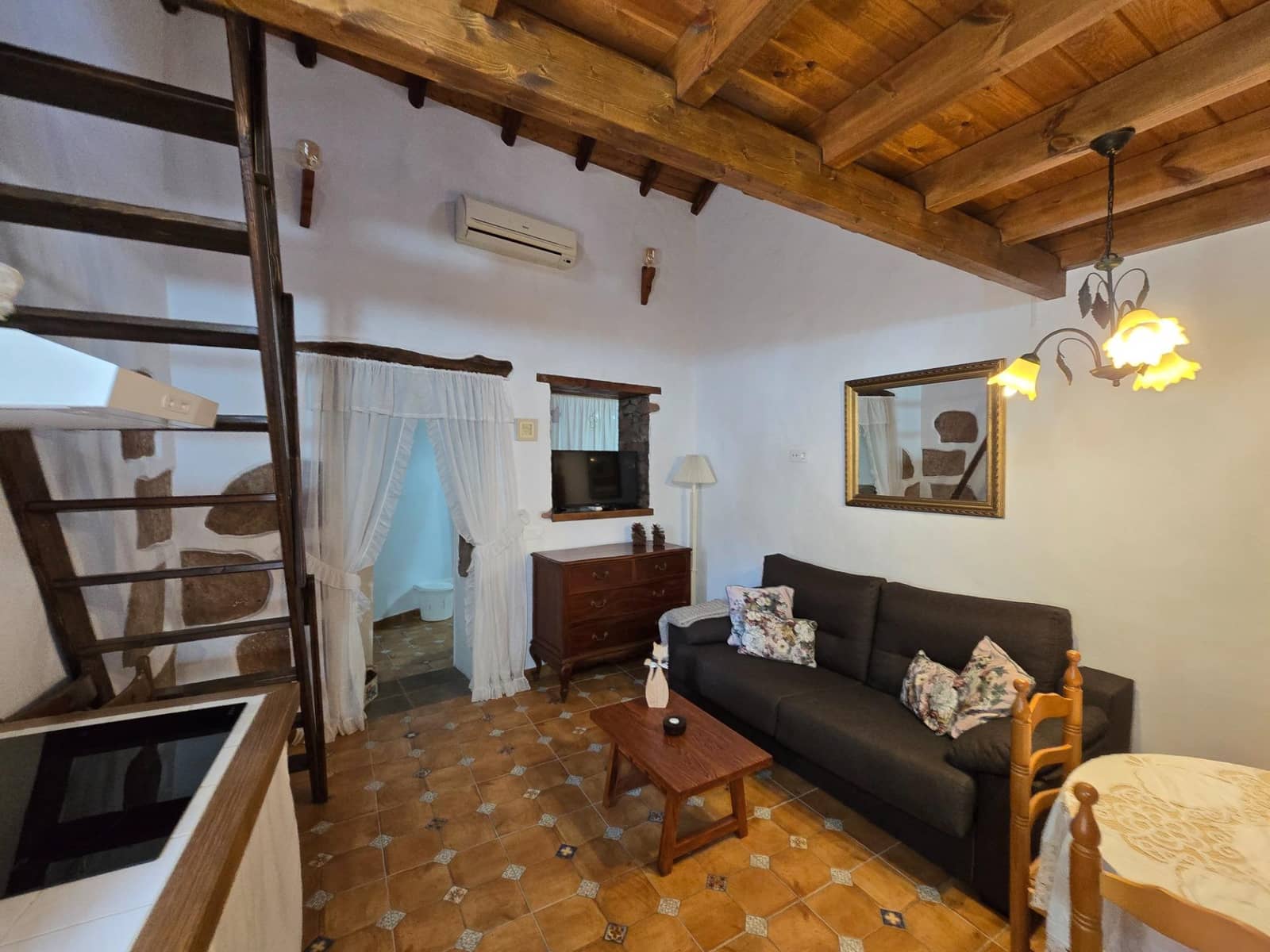 1 bedroom Finca/Country House for rent in Santa Lucia de Tirajana - € 500 (Ref: 9973312)