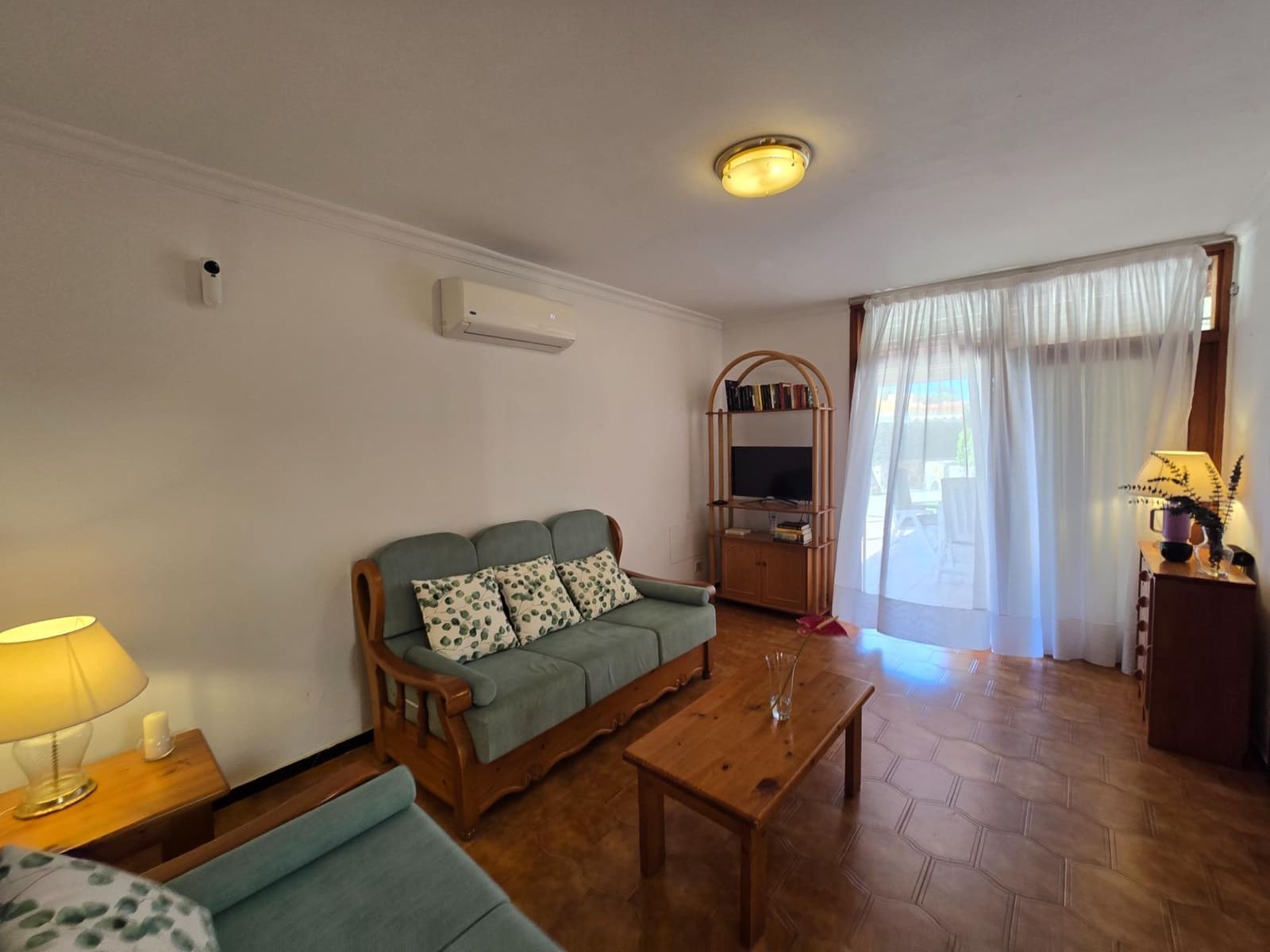 Bungalow de 2 habitaciones en Playa del Inglés en alquiler con piscina - 1.800 € (Ref: 9982999)