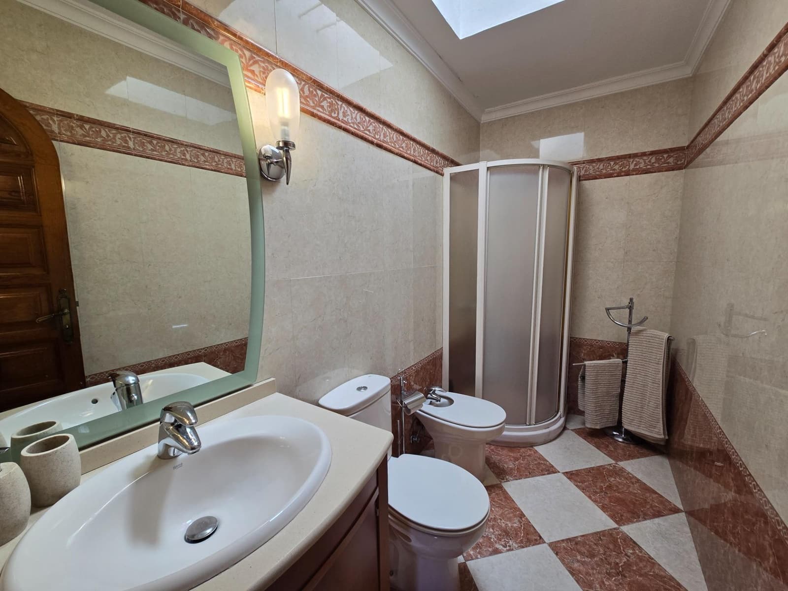 Bungalow de 2 habitaciones en Playa del Inglés en alquiler con piscina - 1.800 € (Ref: 9982999)