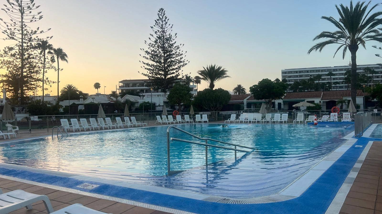 2 bedroom Bungalow for rent in Playa del Ingles with pool - € 1,600 (Ref: 9983000)
