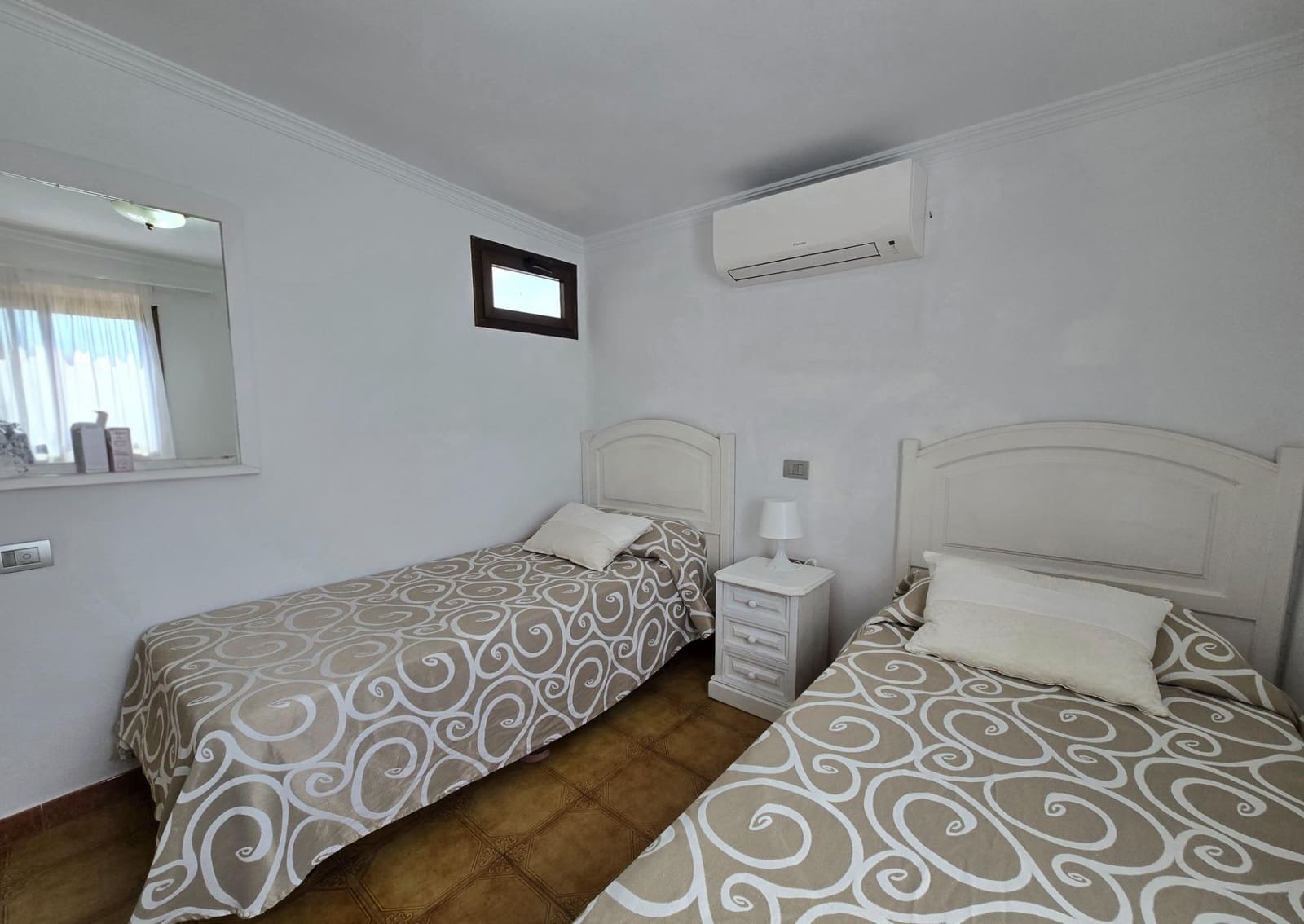 2 bedroom Bungalow for rent in Playa del Ingles with pool - € 1,600 (Ref: 9983000)