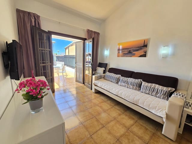 2 quarto Bungalow para arrendar em Playa del Inglés, San Bartolomé de Tirajana com piscina - 1 600 € (Ref: 9983000)