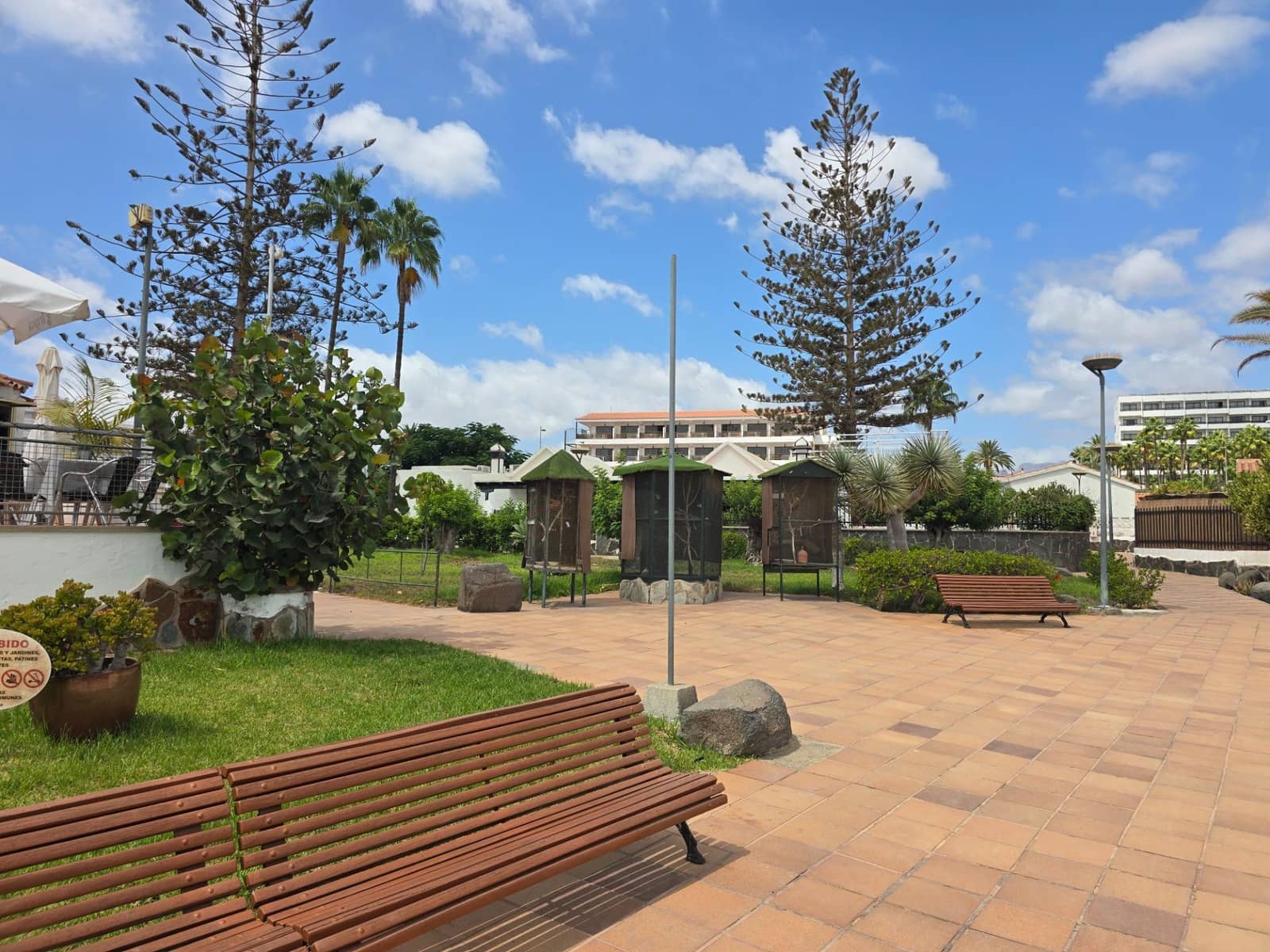 2 bedroom Bungalow for rent in Playa del Ingles with pool - € 1,500 (Ref: 9983000)