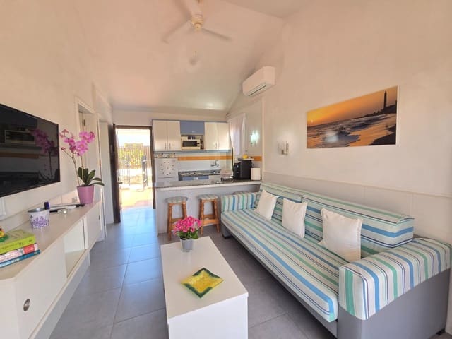 1 soveværelse Bungalow til leje i Playa del Inglés, San Bartolomé de Tirajana med swimmingpool - € 1.400 (Ref: 9983001)