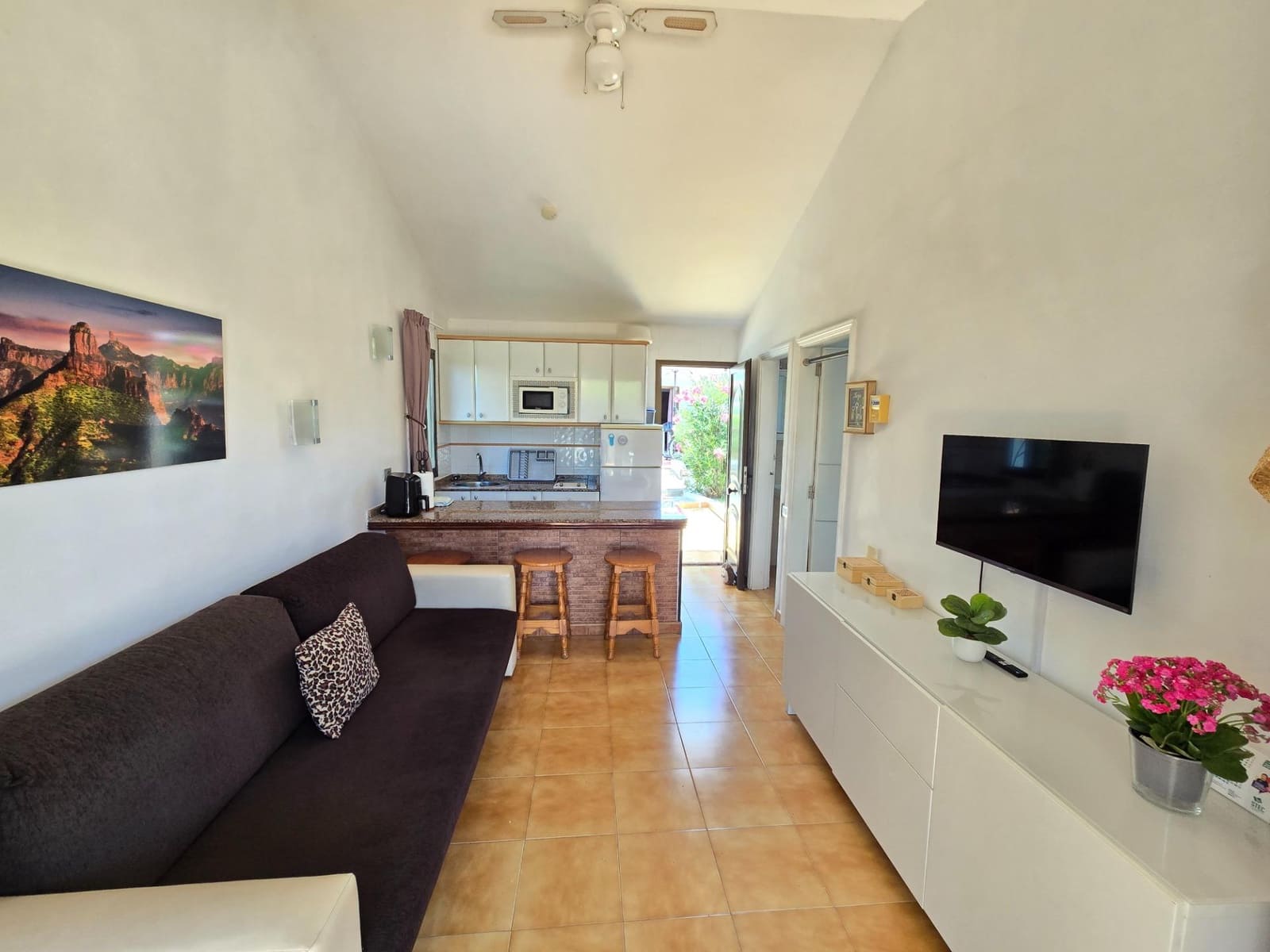 1 bedroom Bungalow for rent in Playa del Ingles with pool - € 1,300 (Ref: 9983002)