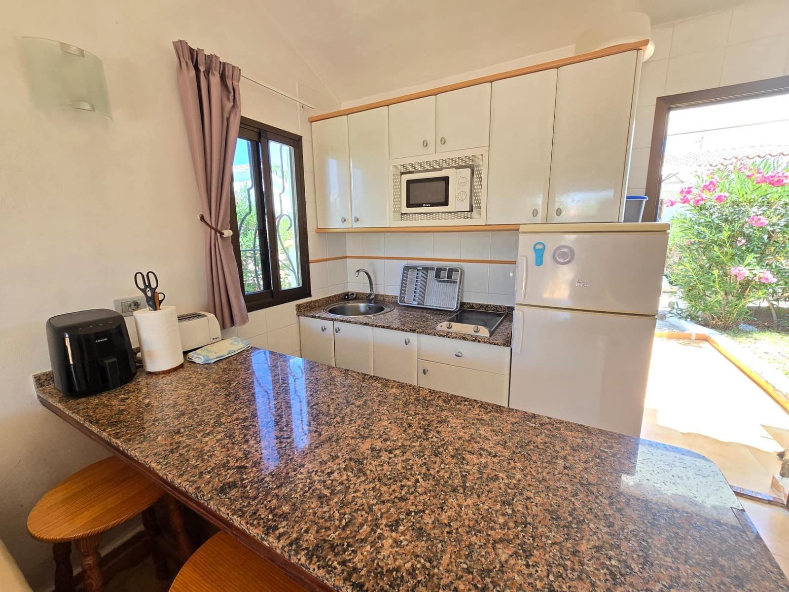 1 bedroom Bungalow for rent in Playa del Ingles with pool - € 1,300 (Ref: 9983002)