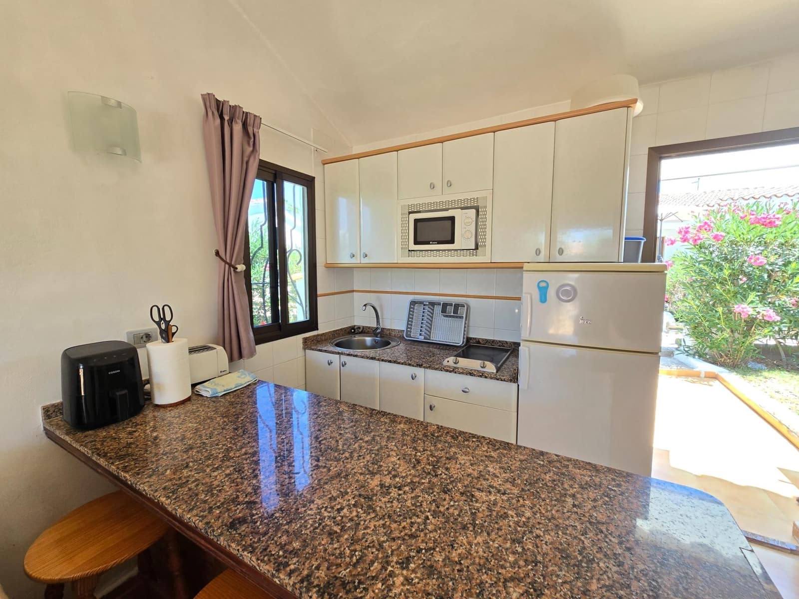 1 bedroom Bungalow for rent in Playa del Ingles with pool - € 1,300 (Ref: 9983002)