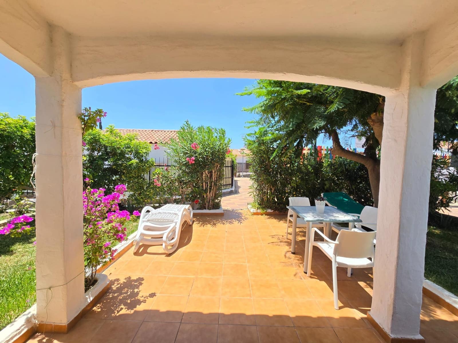 1 bedroom Bungalow for rent in Playa del Ingles with pool - € 1,300 (Ref: 9983002)