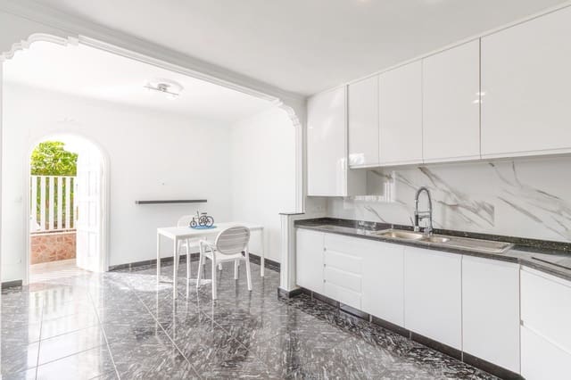 3 soveværelse Bungalow til salg i Playa del Inglés, San Bartolomé de Tirajana med swimmingpool - € 620.000 (Ref: 9983003)