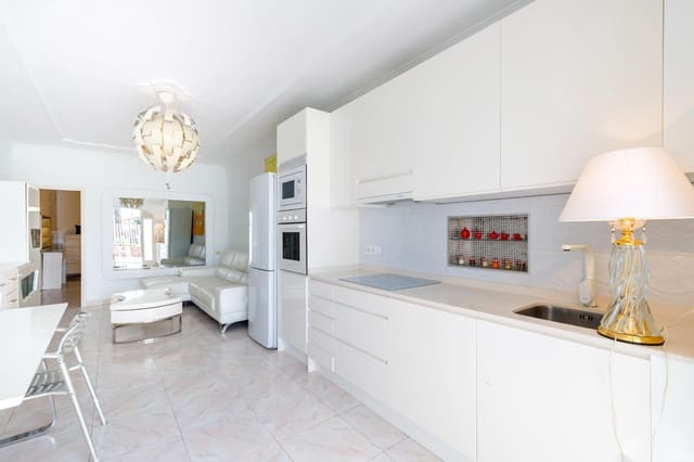3 soveværelse Bungalow til salg i Playa del Inglés, San Bartolomé de Tirajana med swimmingpool - € 620.000 (Ref: 9983003)