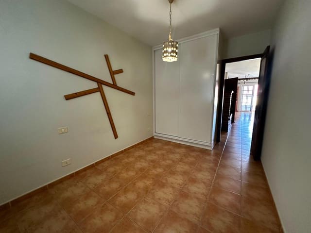 2 makuuhuone Huoneisto vuokrattavana paikassa El Tablero, San Bartolomé de Tirajana - 1 000 € (Ref: 9998805)