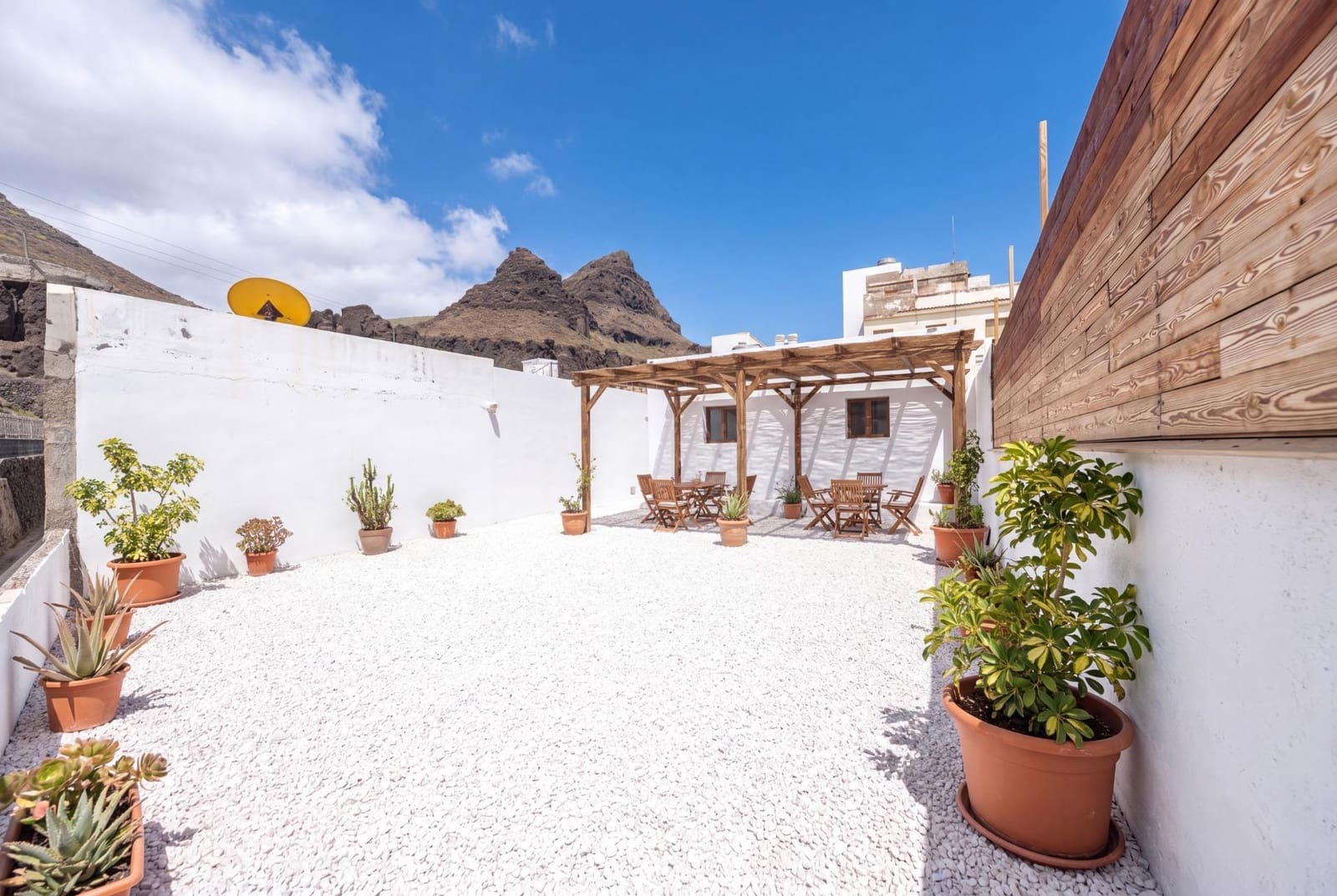 2 soveværelse Finca/Landehus til salg i Arucas - € 425.000 (Ref: 9999620)