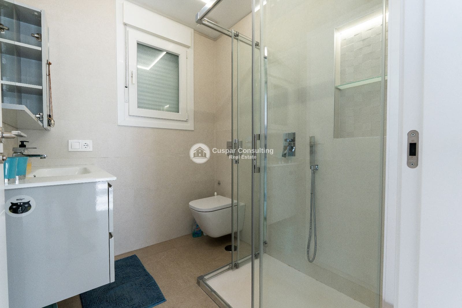Chalet de 3 habitaciones en San Pedro del Pinatar en venta con piscina garaje - 369.900 € (Ref: 10063001)