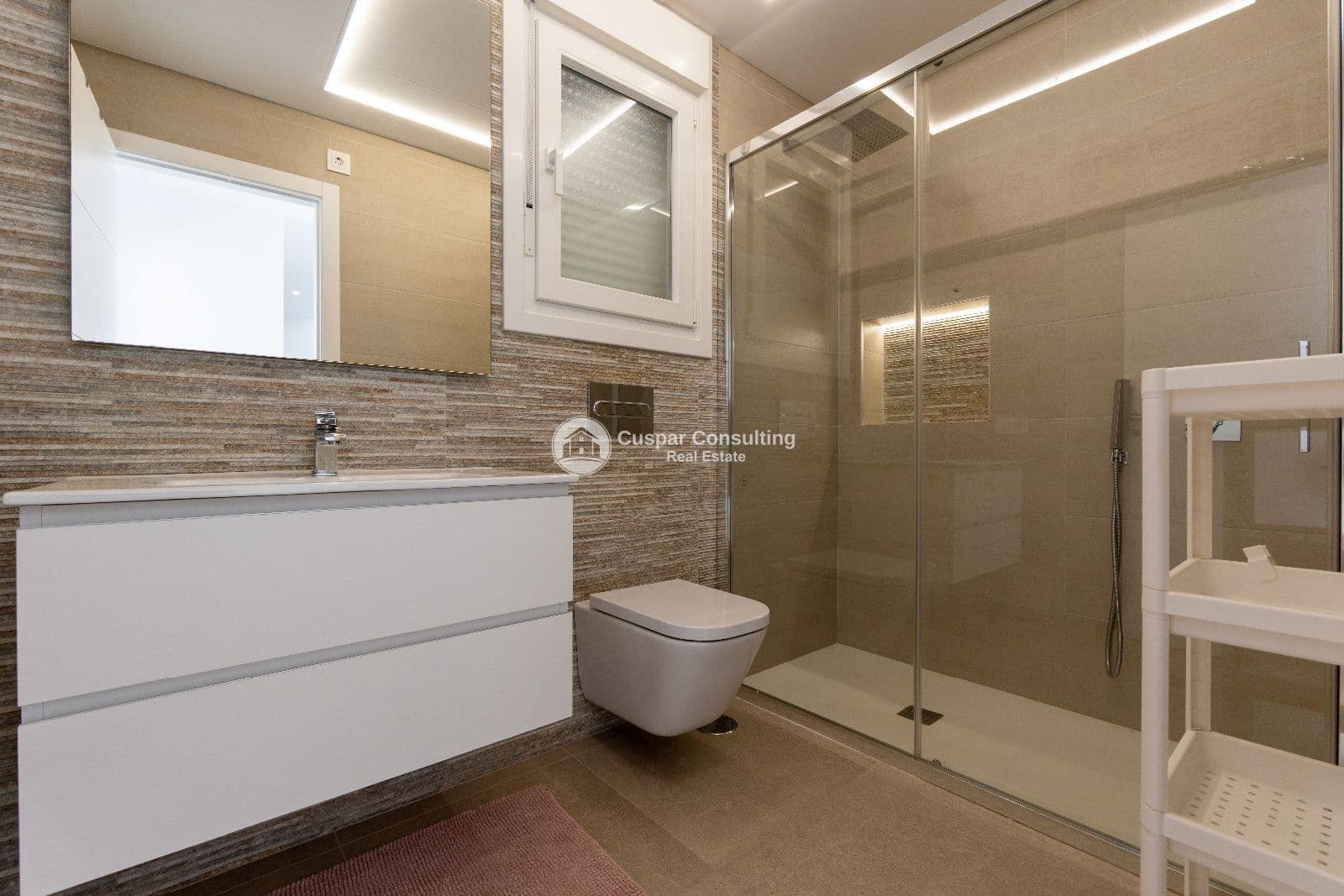 Chalet de 3 habitaciones en San Pedro del Pinatar en venta con piscina garaje - 369.900 € (Ref: 10063001)
