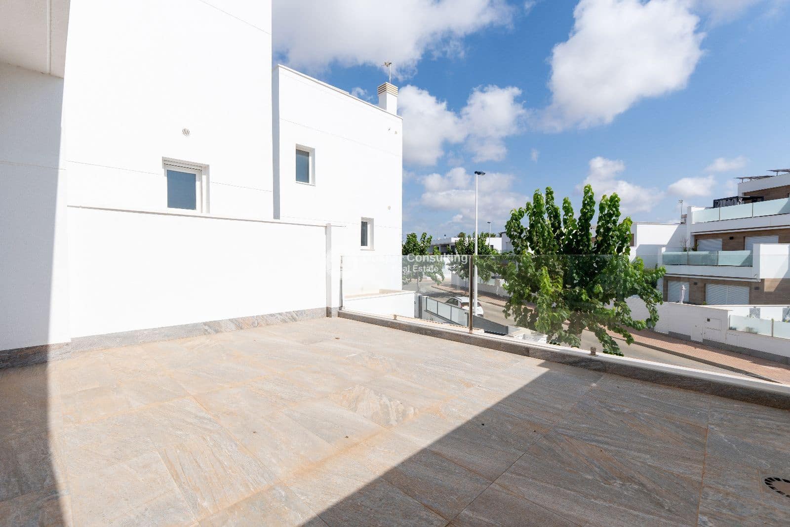 Chalet de 3 habitaciones en San Pedro del Pinatar en venta con piscina garaje - 369.900 € (Ref: 10063001)