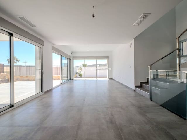 4 sypialnia Willa na sprzedaż w Algorfa z basenem garażem - 669 000 € (Ref: 10110412)