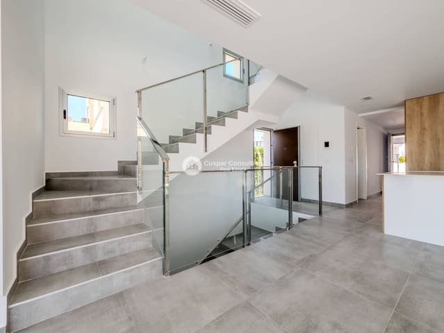 4 sypialnia Willa na sprzedaż w Algorfa z basenem garażem - 669 000 € (Ref: 10110412)