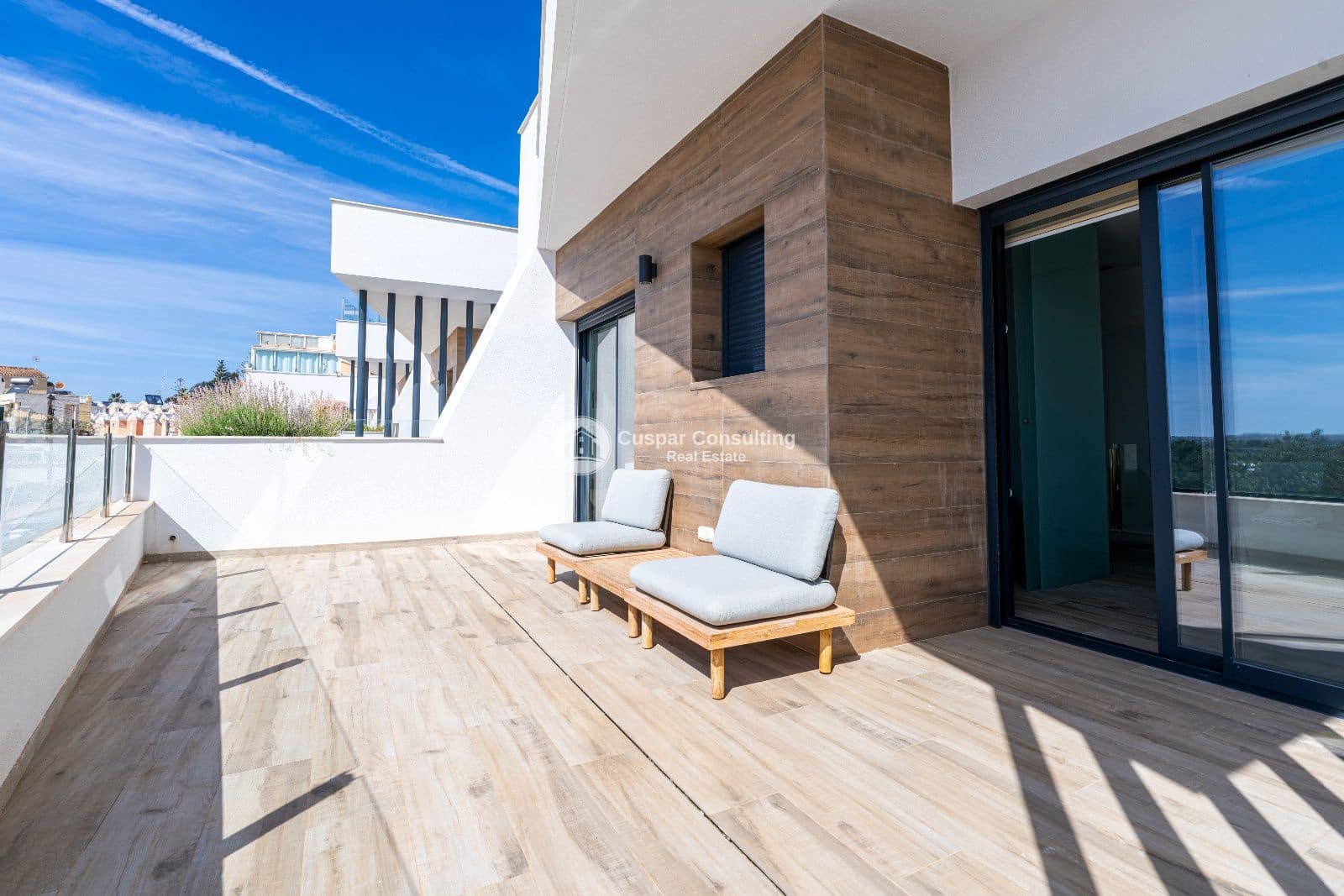 3 bedroom Villa for sale in Guardamar del Segura with pool garage - € 595,000 (Ref: 10141356)