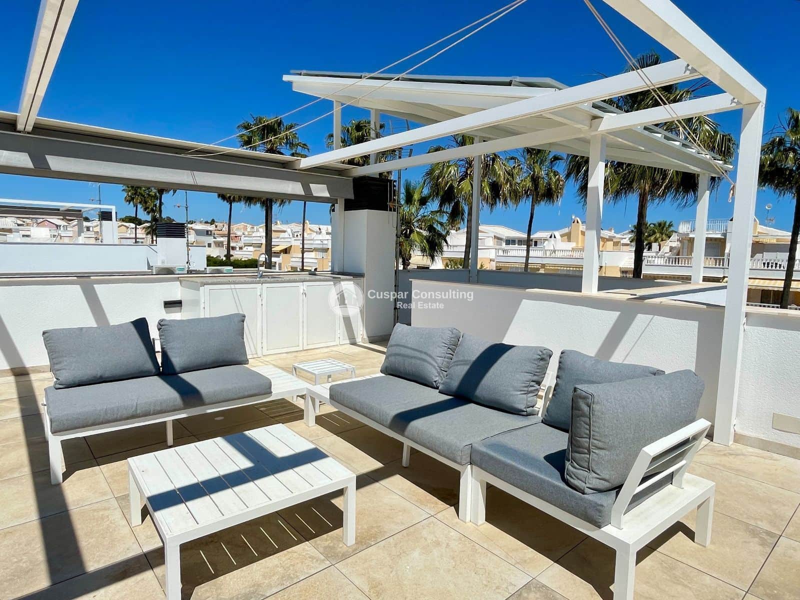 3 bedroom Villa for sale in Guardamar del Segura with pool garage - € 595,000 (Ref: 10141356)