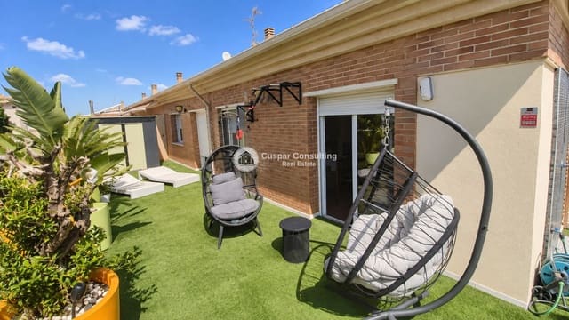 Ático de 4 habitaciones en Pilar de la Horadada ciudad, Pilar de la Horadada en venta - 359.000 € (Ref: 10141358)