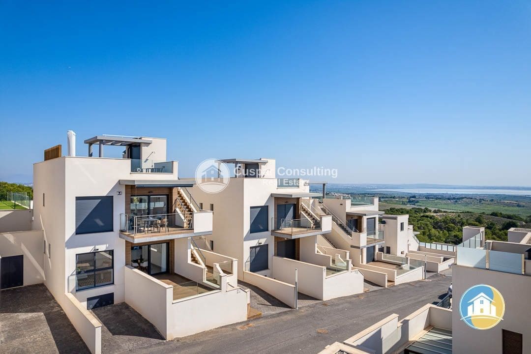 2 quarto Penthouse para venda em San Miguel de Salinas com piscina garagem - 415 000 € (Ref: 10150121)