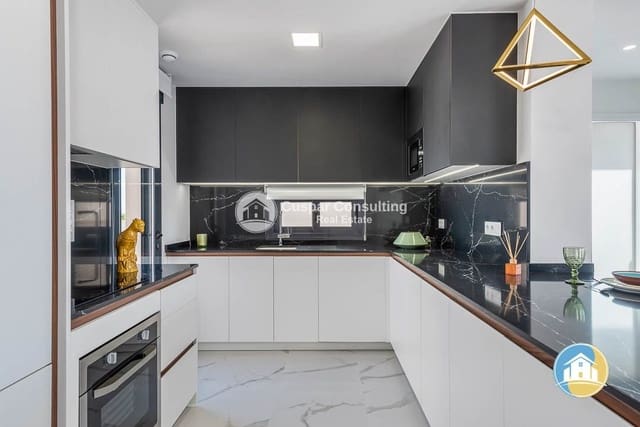 2 quarto Penthouse para venda em San Miguel de Salinas com piscina garagem - 415 000 € (Ref: 10150121)