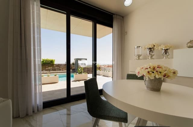 3 quarto Moradia para venda em San Miguel de Salinas com piscina garagem - 630 000 € (Ref: 10154132)