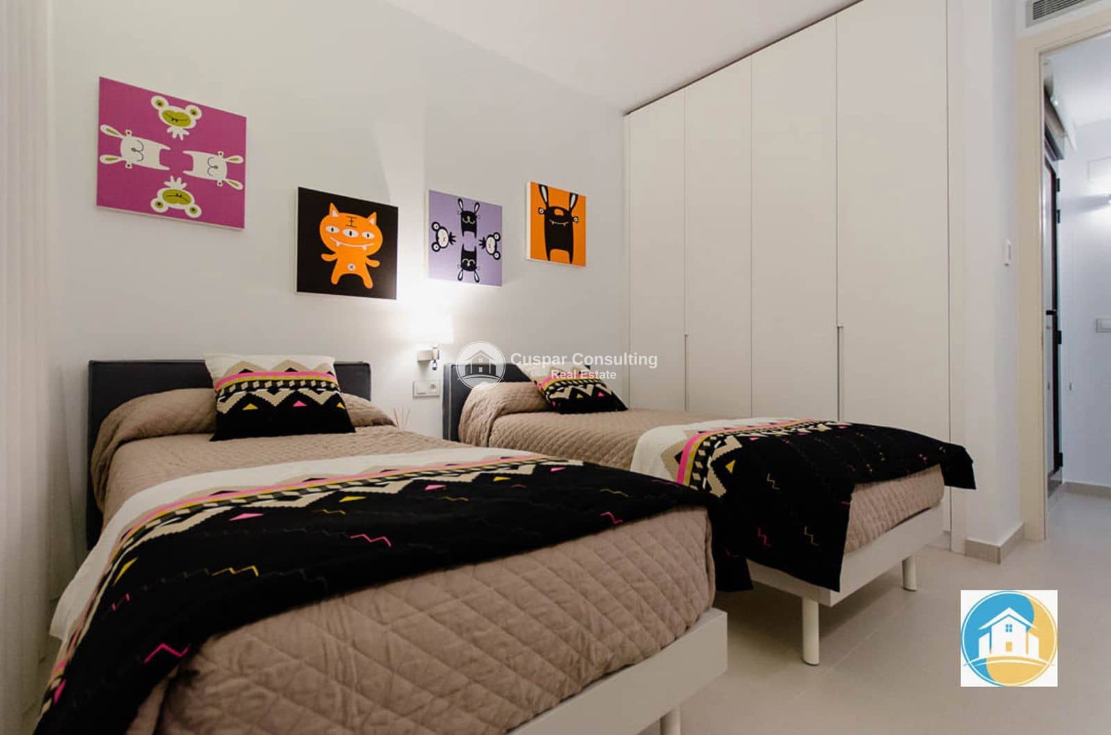 4 quarto Moradia para venda em San Miguel de Salinas com piscina garagem - 1 250 000 € (Ref: 10154254)