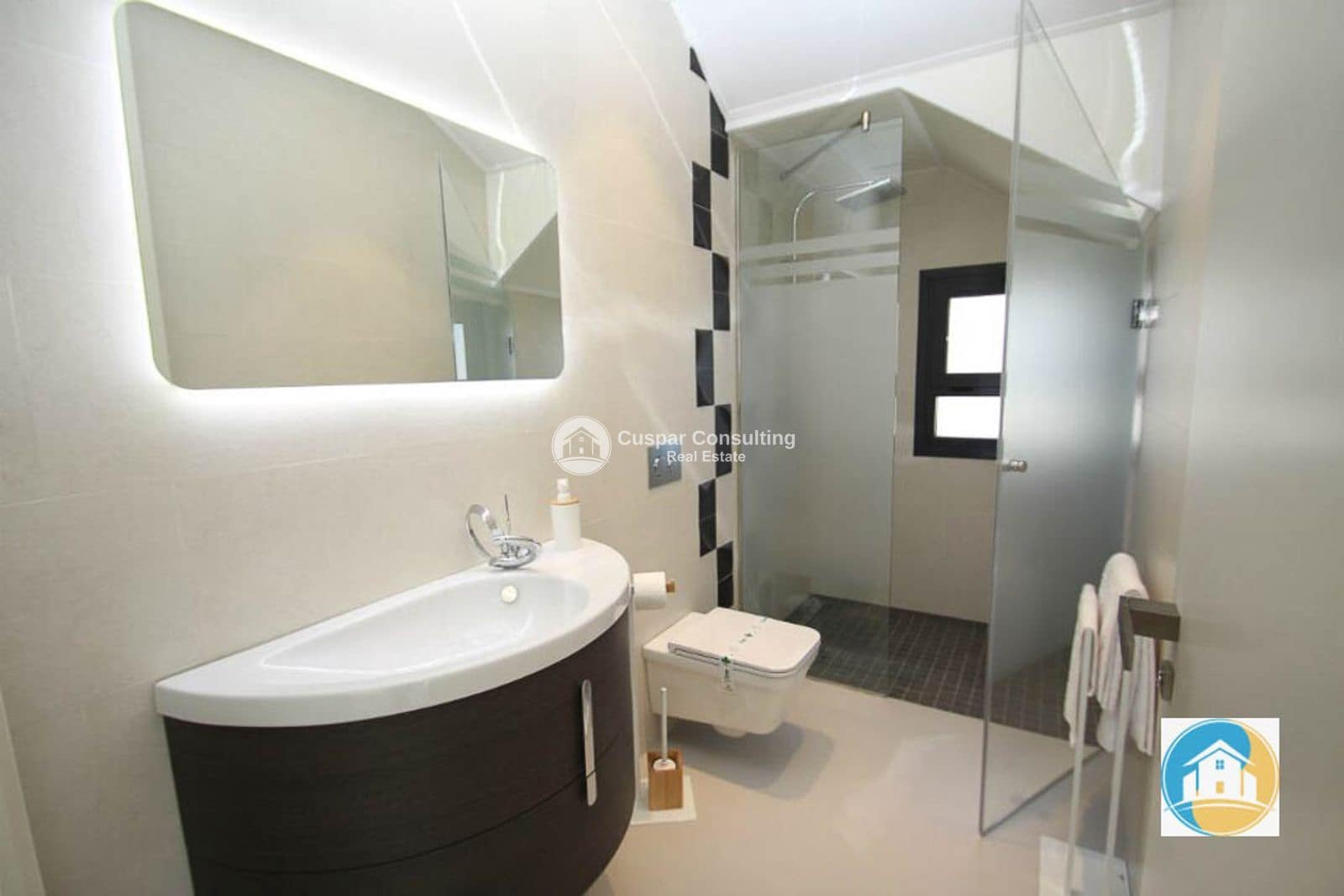 4 quarto Moradia para venda em San Miguel de Salinas com piscina garagem - 1 250 000 € (Ref: 10154254)
