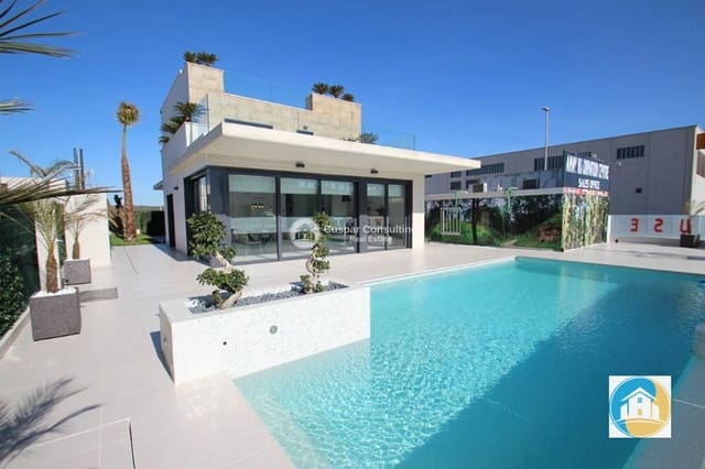 4 quarto Moradia para venda em San Miguel de Salinas com piscina garagem - 1 250 000 € (Ref: 10154254)