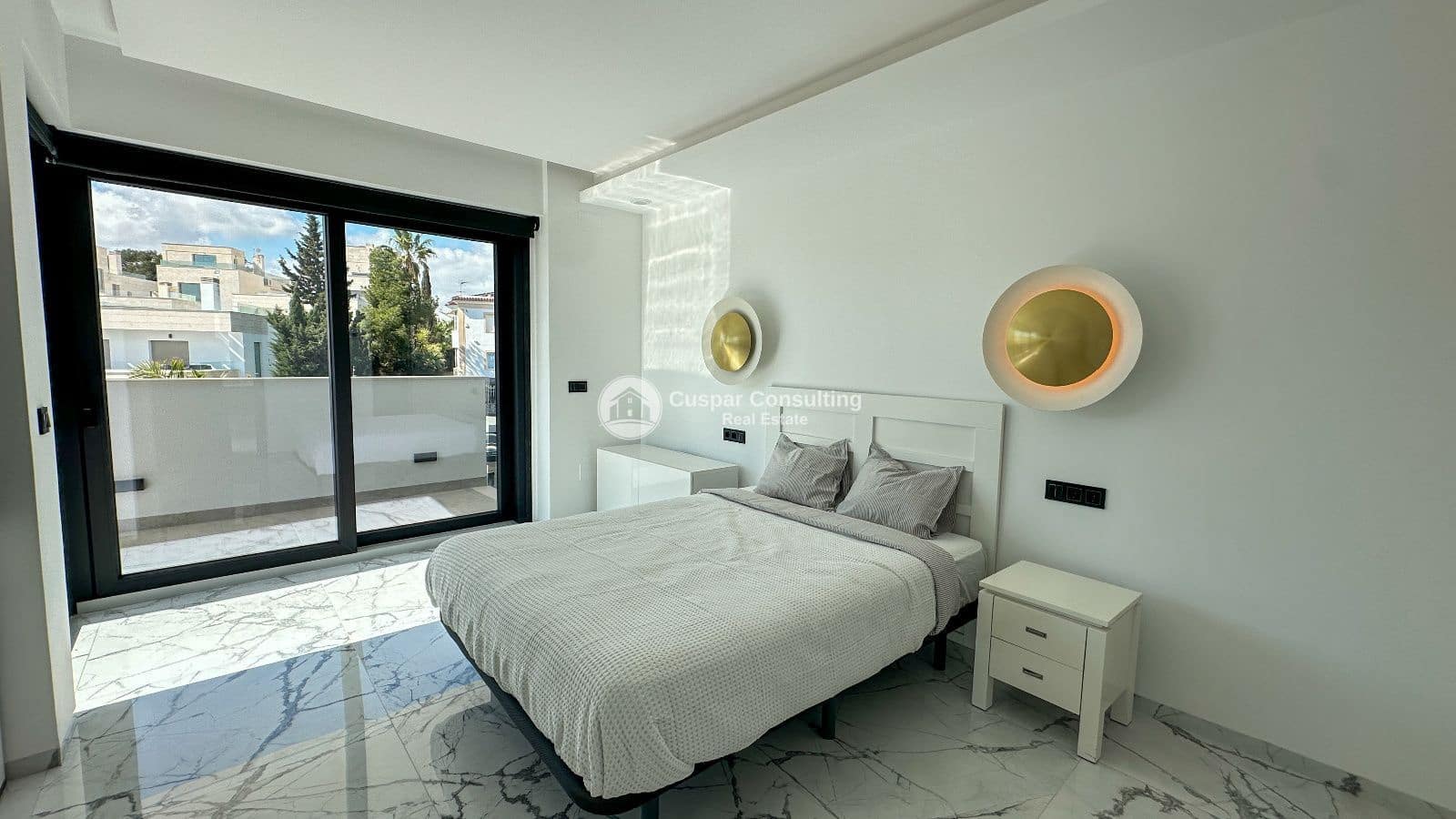 4 quarto Moradia para venda em Villamartin com piscina garagem - 2 950 000 € (Ref: 10163674)