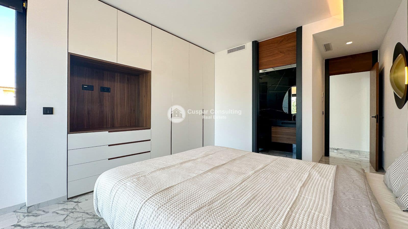4 quarto Moradia para venda em Villamartin com piscina garagem - 2 950 000 € (Ref: 10163674)