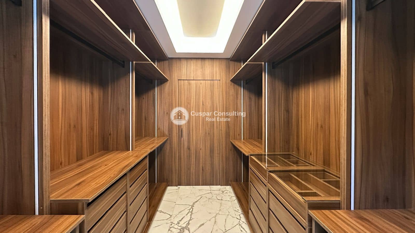 4 quarto Moradia para venda em Villamartin com piscina garagem - 2 950 000 € (Ref: 10163674)