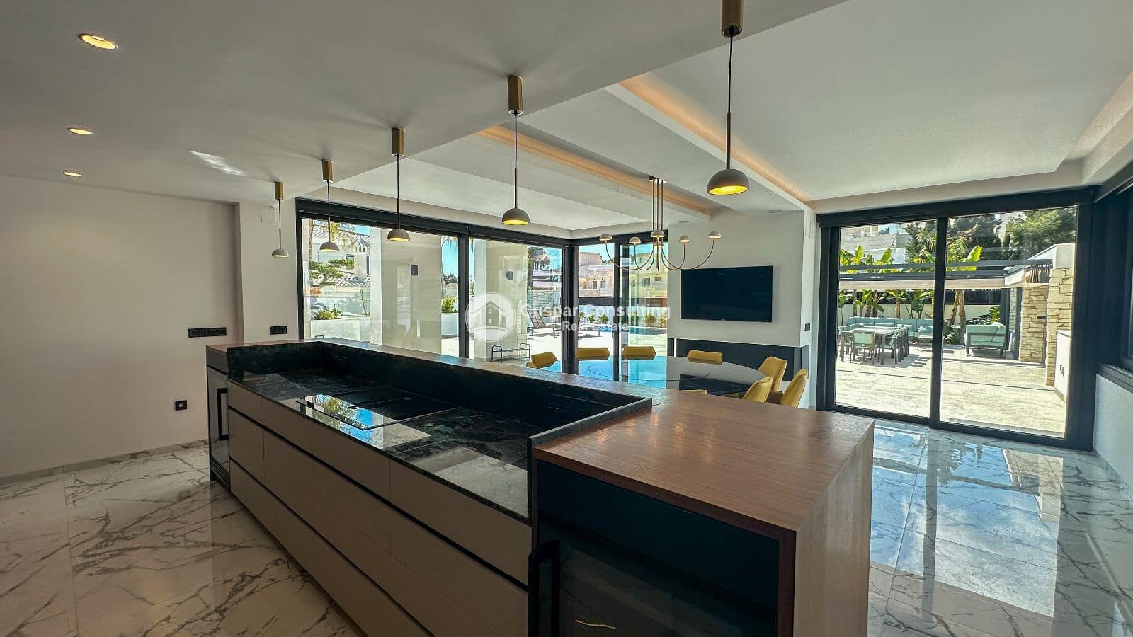 4 quarto Moradia para venda em Villamartin com piscina garagem - 2 950 000 € (Ref: 10163674)