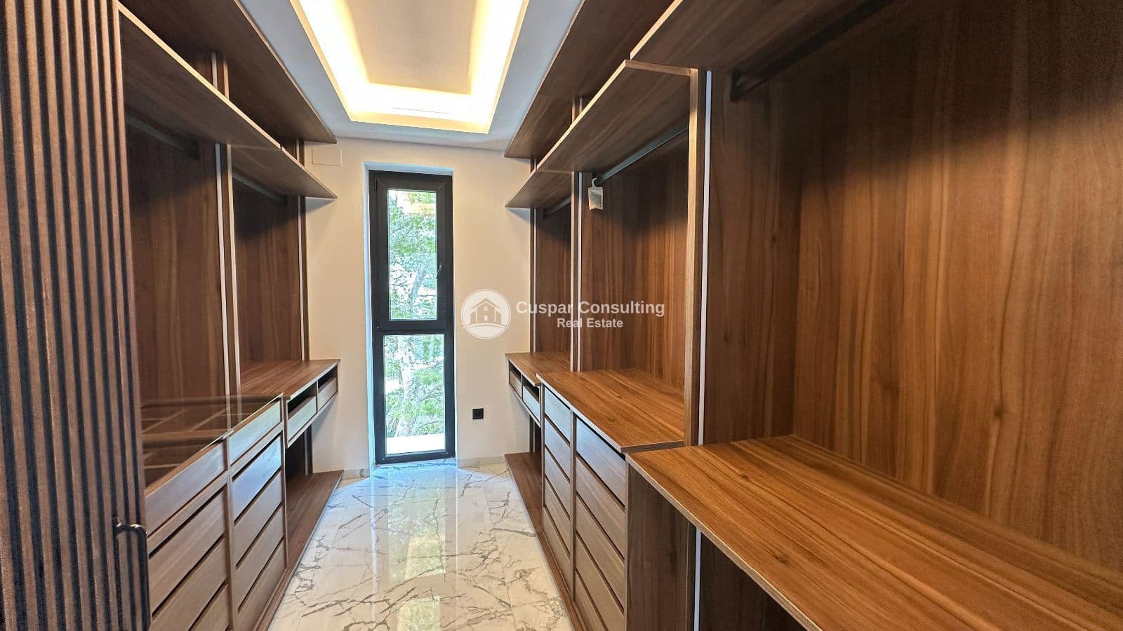 4 quarto Moradia para venda em Villamartin com piscina garagem - 2 950 000 € (Ref: 10163674)