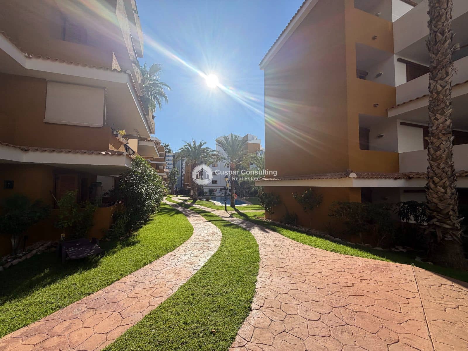 2 soveværelse Penthouse til salg i Punta Prima med swimmingpool garage - € 420.000 (Ref: 10165591)