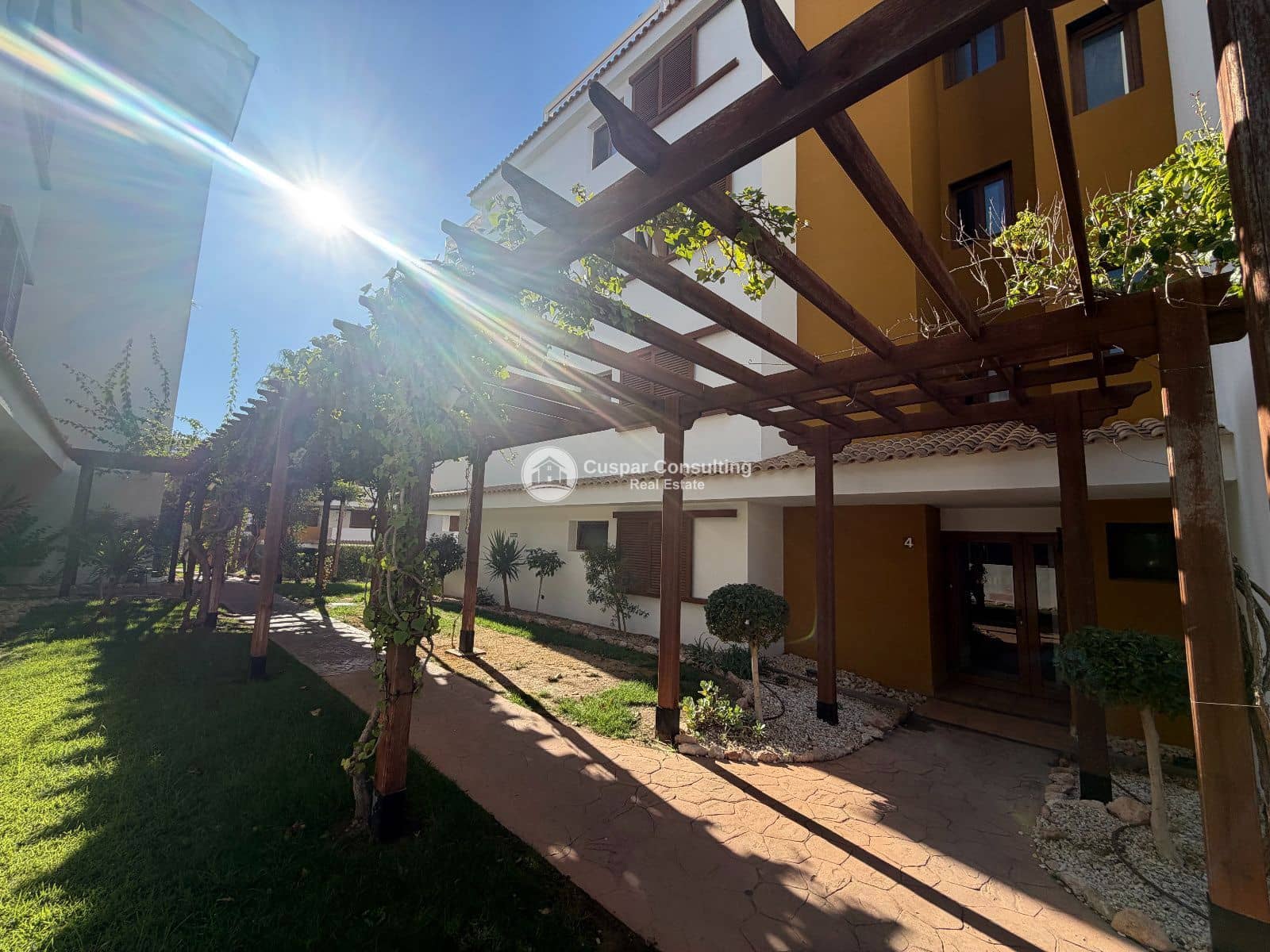 2 soveværelse Penthouse til salg i Punta Prima med swimmingpool garage - € 420.000 (Ref: 10165591)