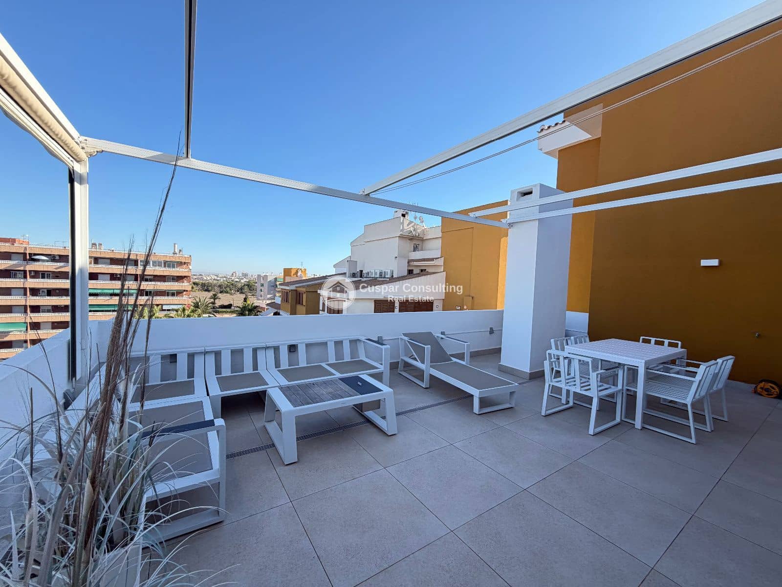 2 soveværelse Penthouse til salg i Punta Prima med swimmingpool garage - € 420.000 (Ref: 10165591)