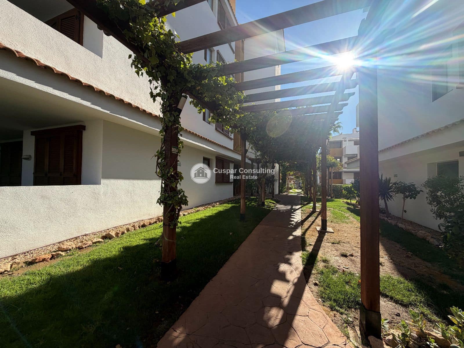 2 soveværelse Penthouse til salg i Punta Prima med swimmingpool garage - € 420.000 (Ref: 10165591)