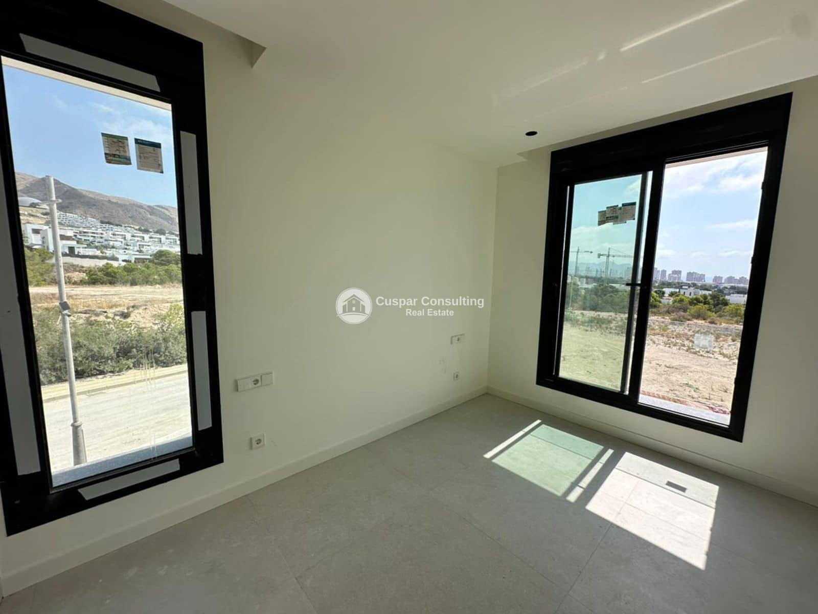 4 slaapkamer Villa te koop in Finestrat met zwembad garage - € 990.000 (Ref: 10175654)