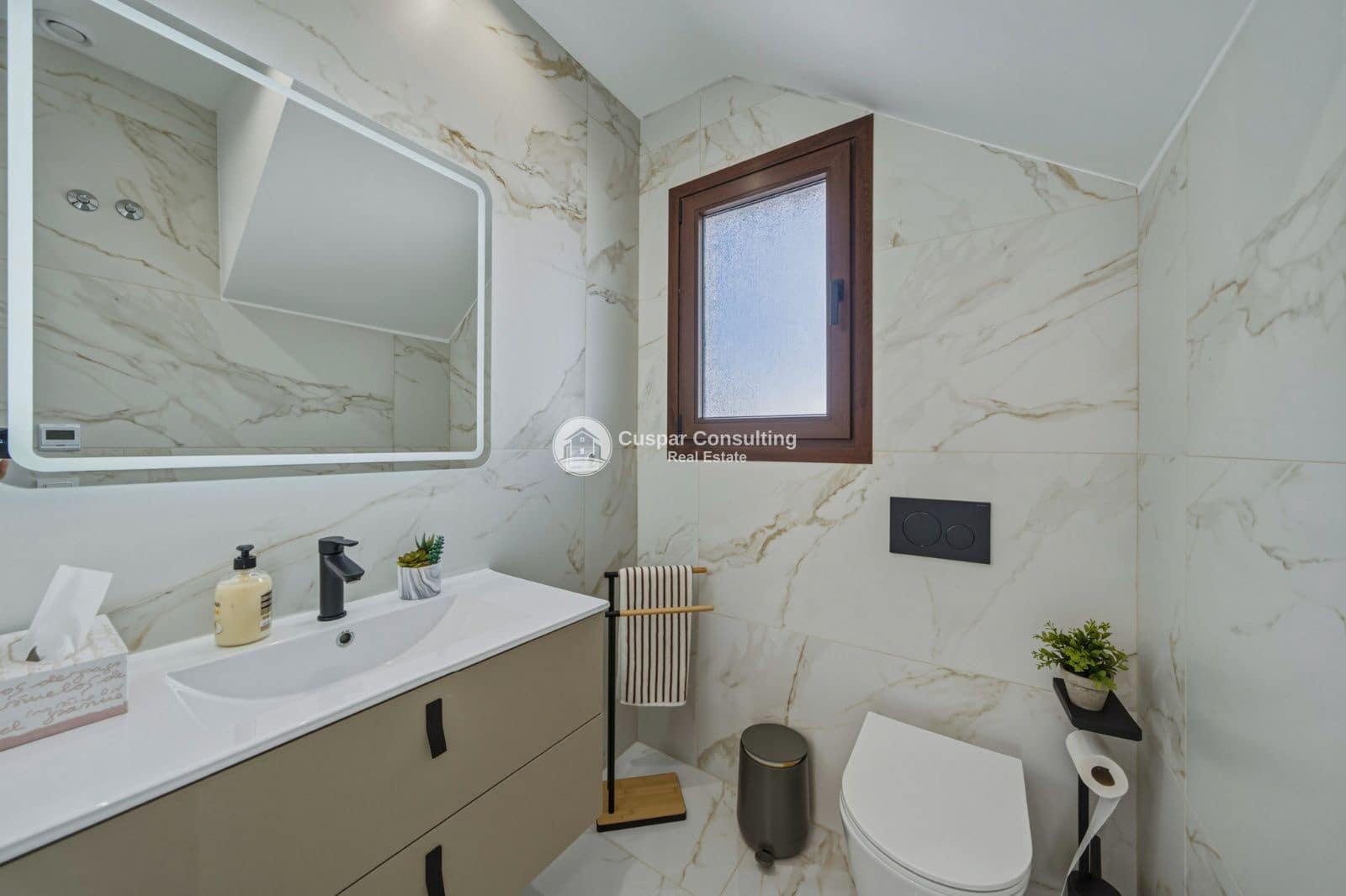 3 sypialnia Willa na sprzedaż w Polop z basenem garażem - 598 000 € (Ref: 10179409)