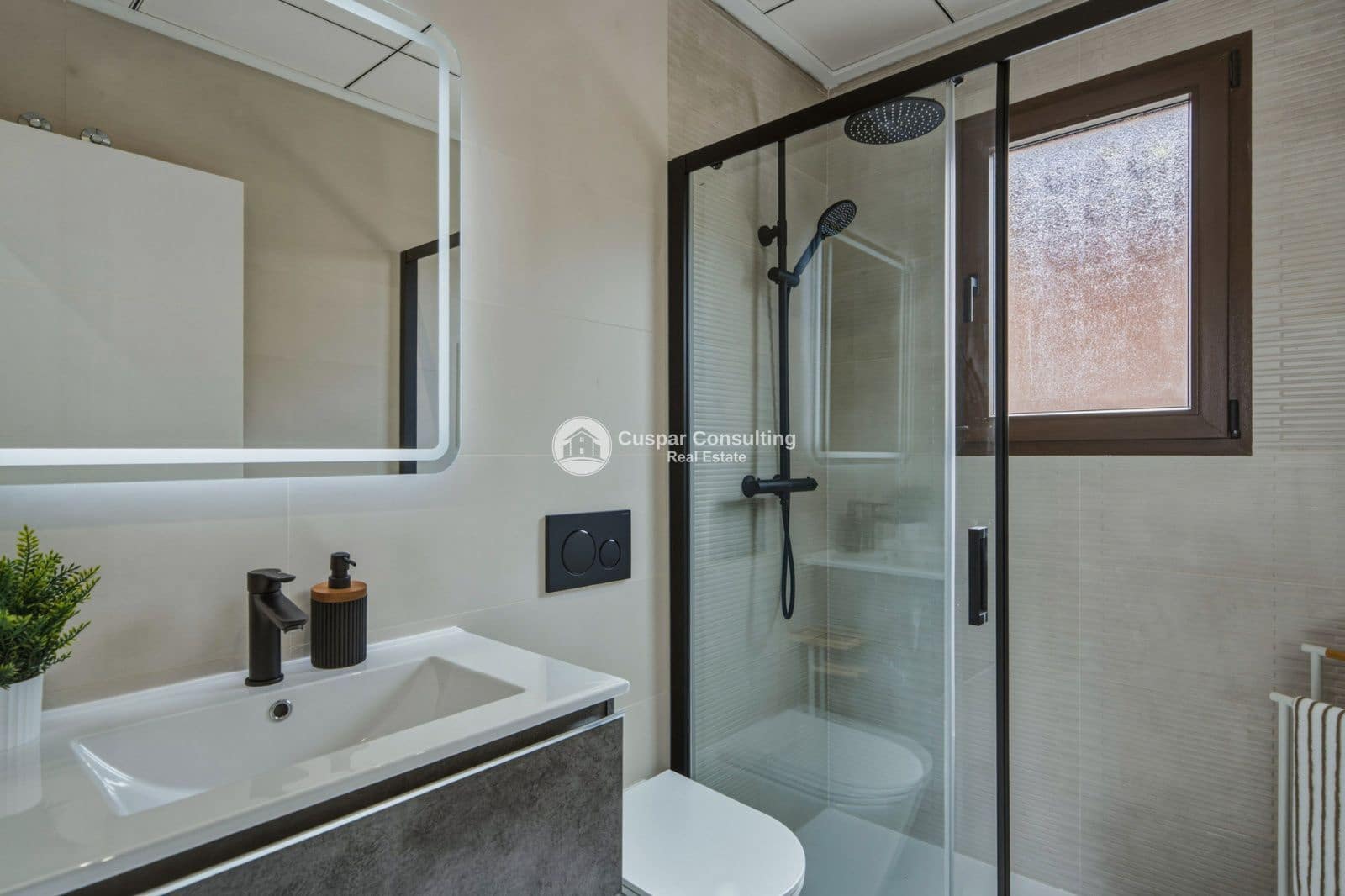 3 sypialnia Willa na sprzedaż w Polop z basenem garażem - 598 000 € (Ref: 10179409)