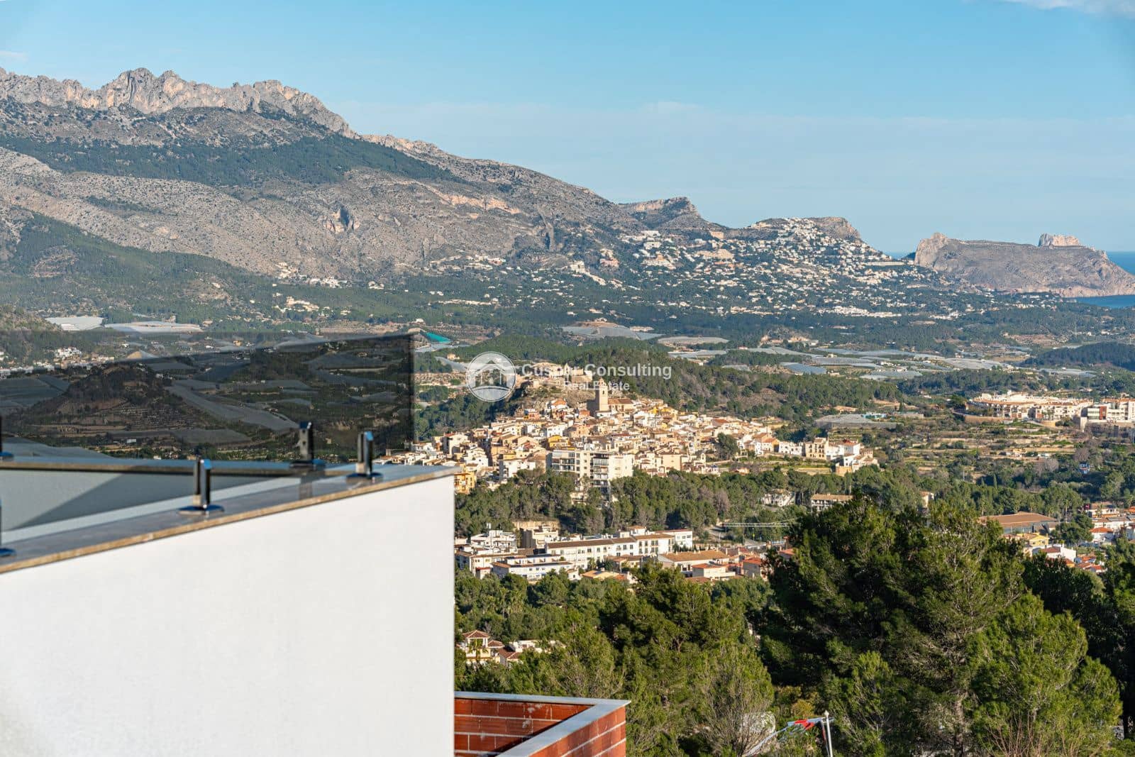 3 bedroom Villa for sale in Polop with pool garage - € 699,000 (Ref: 10179410)