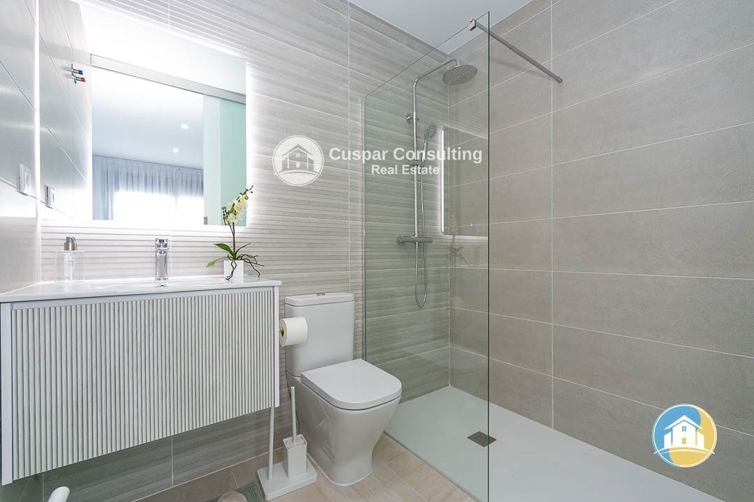 2 chambre Penthouse à vendre à Torrevieja avec piscine garage - 305 000 € (Ref: 8555807)